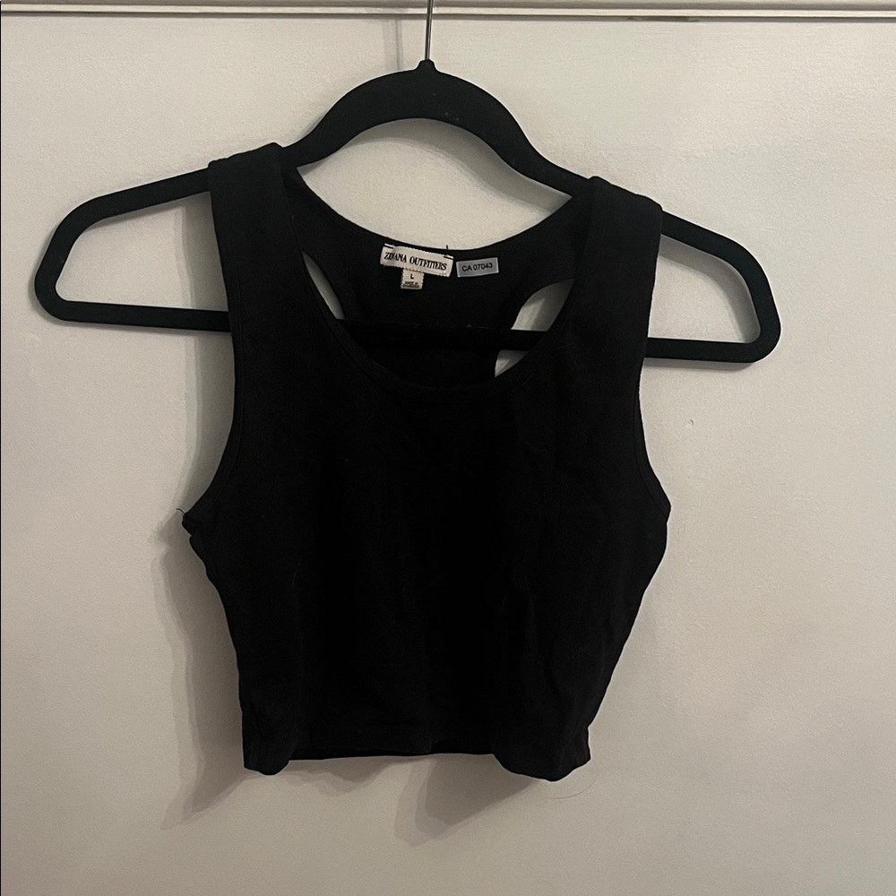 Black Sleeveless Crop Top. Zenna outfitters